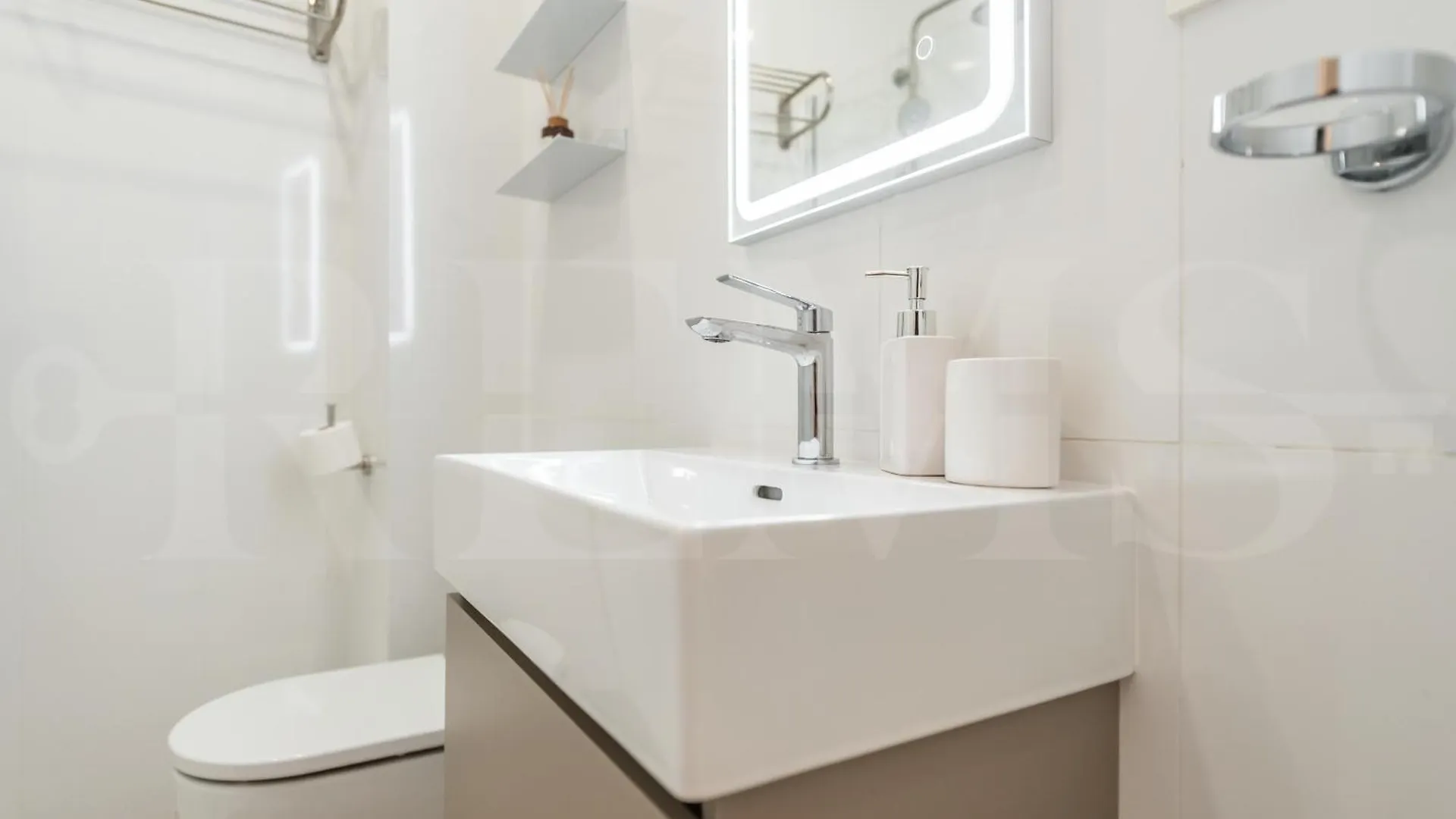 Artistic And Spacious Apartment By Rems Malaga Spain